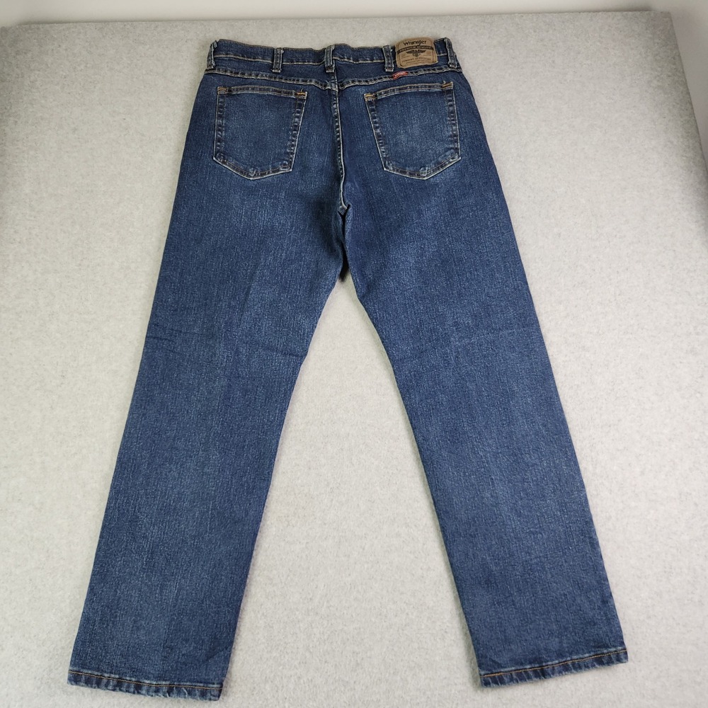 Wrangler Jeans Mens 34x30 Blue Denim Medium Wash Super Stretch Straight Leg